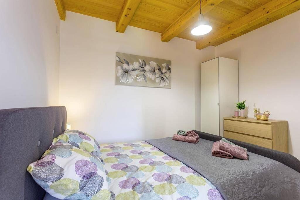 House Kristina **** Villa Burići Екстериор снимка