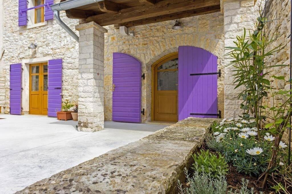 House Kristina **** Villa Burići Екстериор снимка